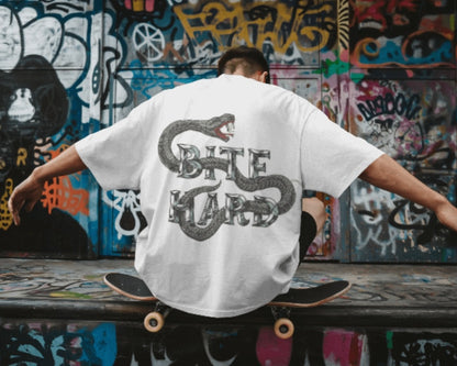 oversized tee - "bite hard - snake "